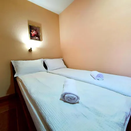 Bed & Breakfast Virag Panzio *